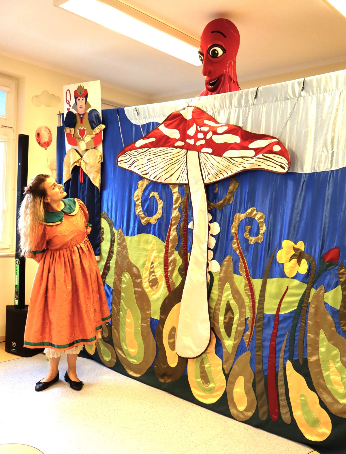 Teatrzyk Prekursor na Oddziale Dziecięcym - zdjęcie 1