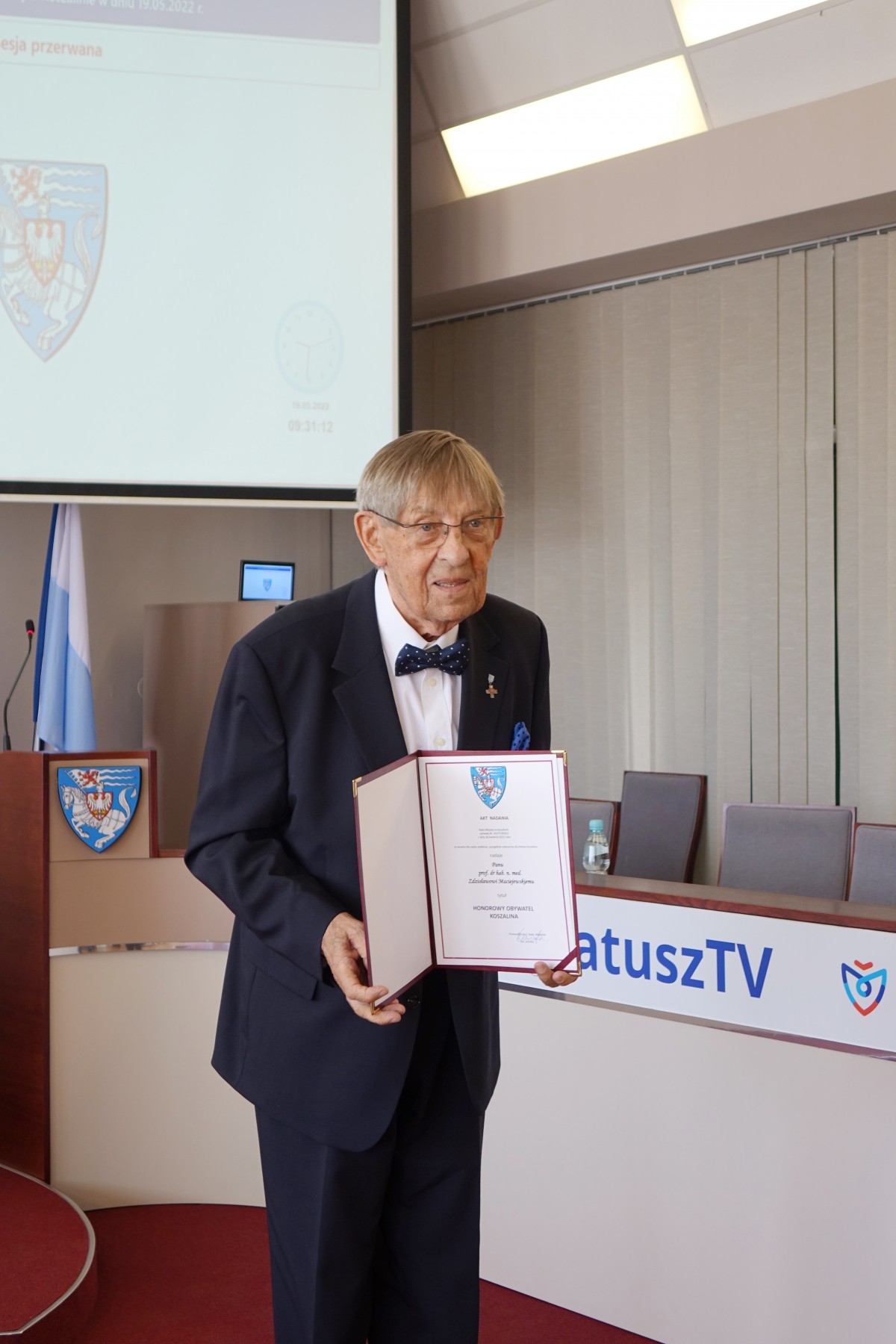 Profesor Zdzisław Maciejewski odebrał tytuł Honorowego Obywatela Koszalina
