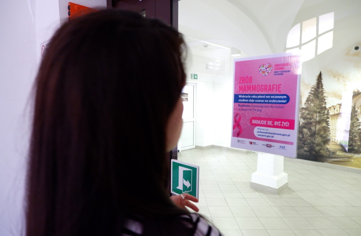 plakat promujący badania mammograficzne
