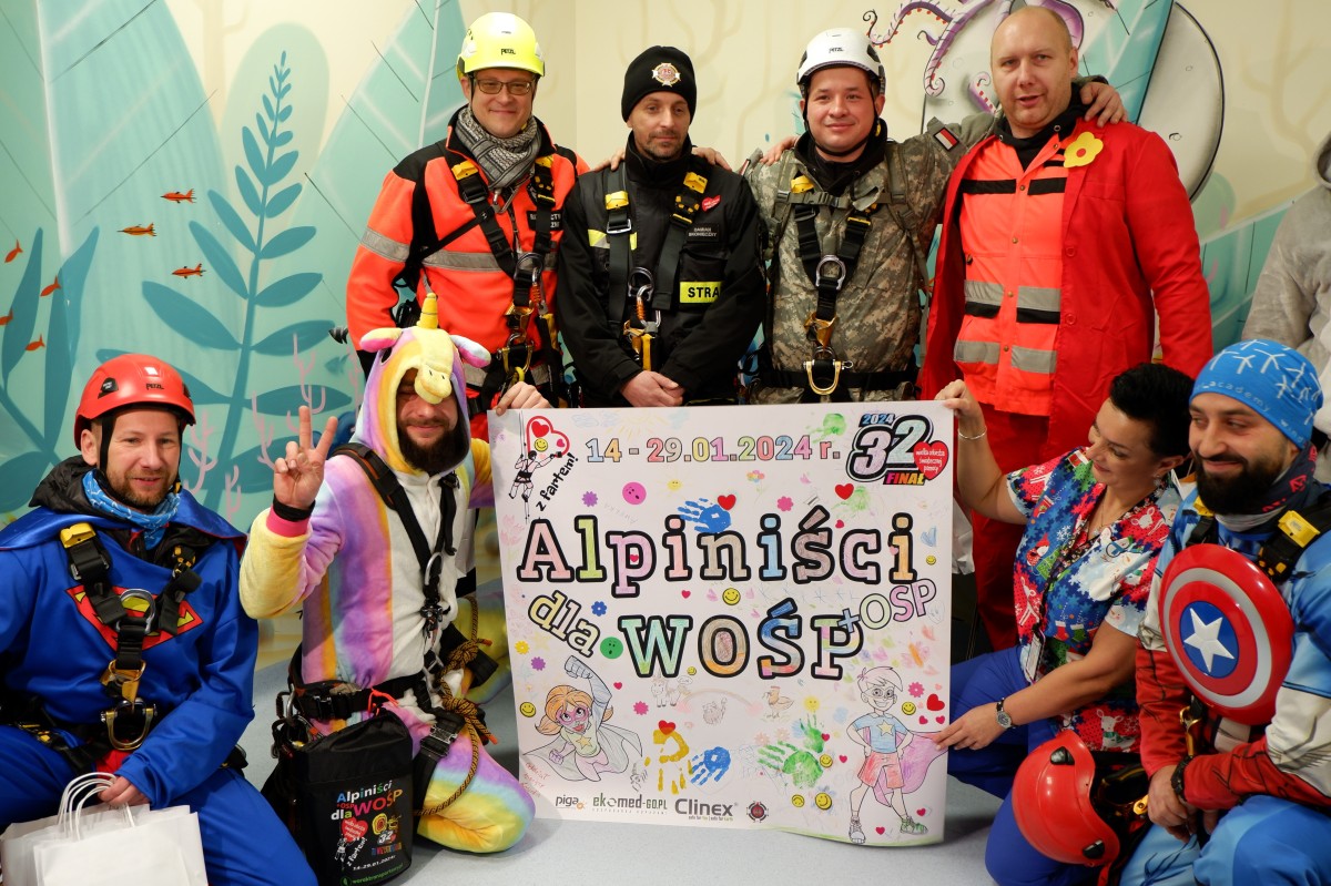 Alpiniści-Superbohaterowie z wizytą na Oddziale Dziecięcym