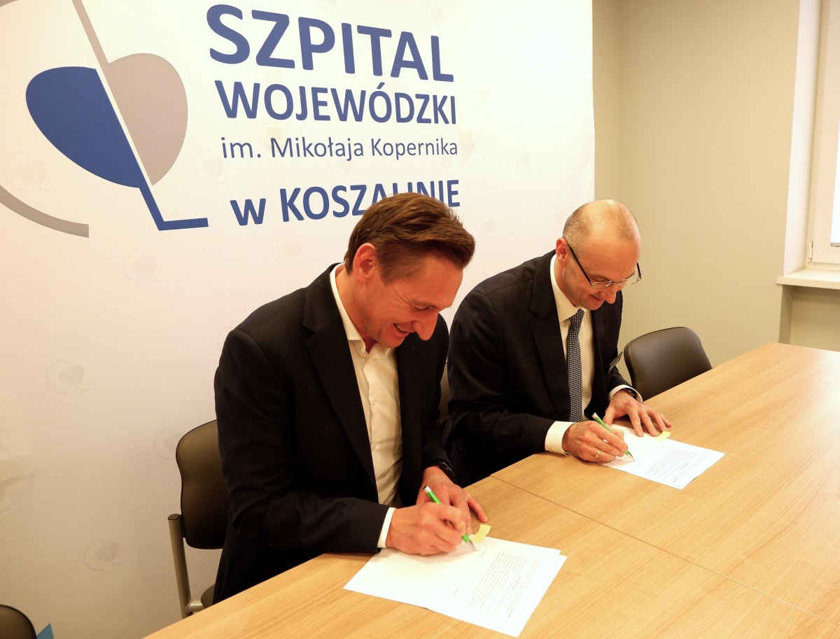 Szpital w Koszalinie podpisał umowę z Marszałkiem Województwa i dostał prawie dwa miliony złotych na sprzęt